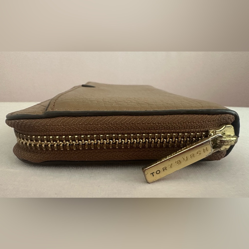 Tory Burch Robinson Pebbled Leather Zip Around Wallet - Picture 3 of 8